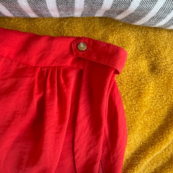 Red top - Picture 5 of 6